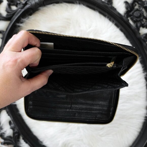 STEVE MADDEN ZIP AROUND WALLET CLUTCH BLACK FLORAL - Picture 10 of 13